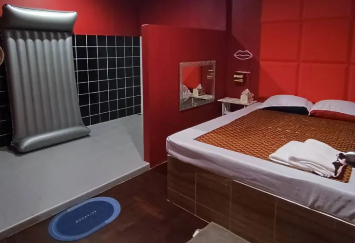 Picasso S19 — Nuru & Body to Body Massage interior photo 2 in Bangkok