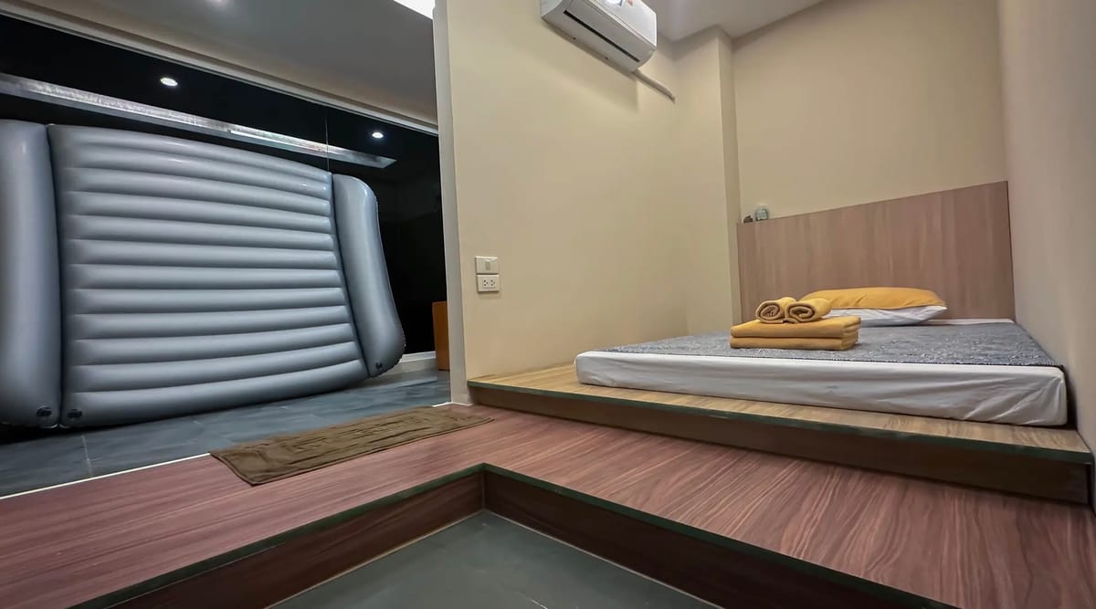 Toro Nuru Massage — Nuru & Body to Body Massage interior photo 3 in Bangkok
